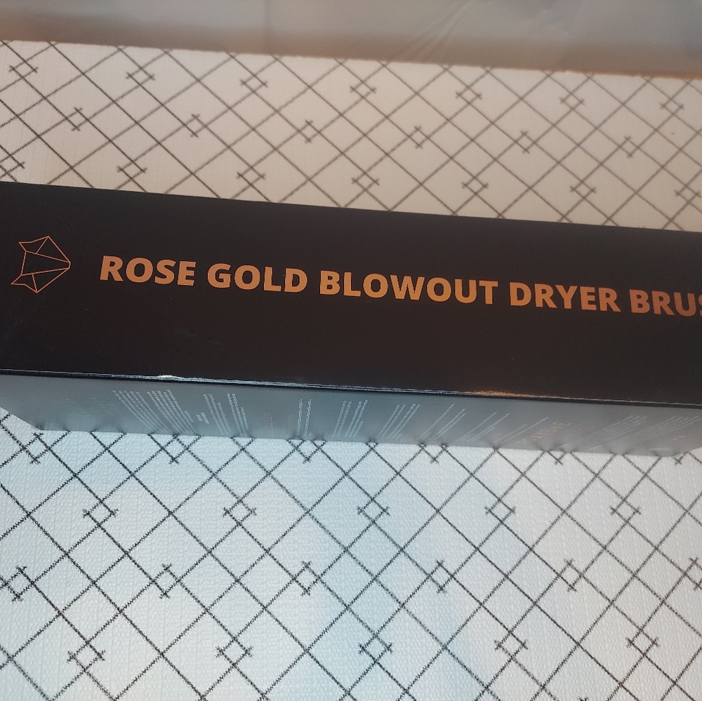 FoxyBae Black & Rose Gold Hot Air Round Brush - Volumizing Hair Styler - Picture 3 of 6